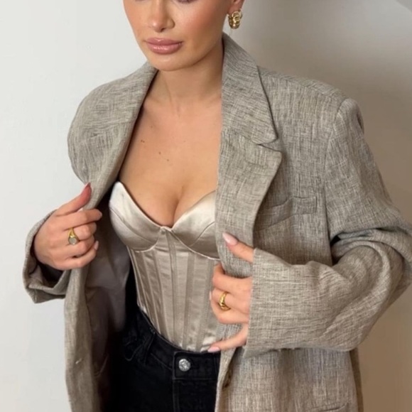 Zara blogger favorite  Pearl Gray Satin Effect Corset Top - Picture 11 of 15